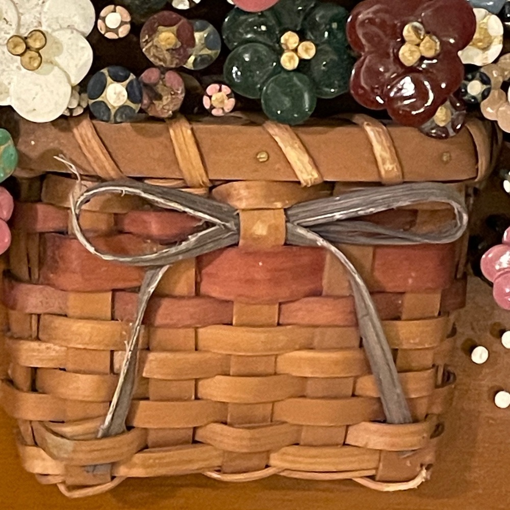 Pauline Owens Pol-O-Craft Circa 1970s Floral Nail Wall Art in a basket RARE! - Picture 4 of 8